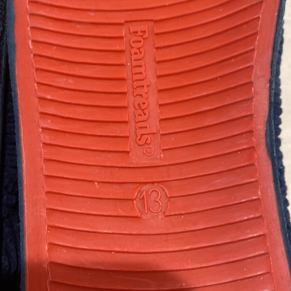 New Foamthreads Navy corduroy slippers  red rubber sole for little boys Sz 13 - Picture 12 of 16